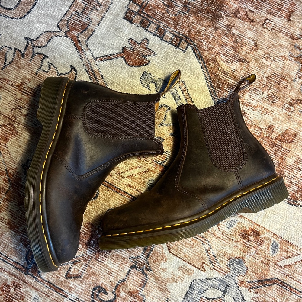2976 YS Dark Brown Dr Martens M8/W9